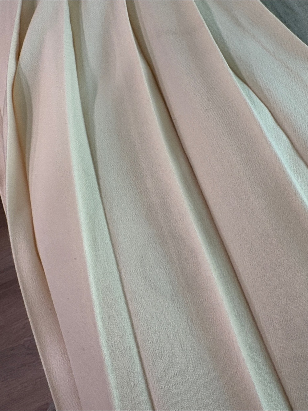 Christian Dior Vintage 100% Wool pleated Midi Skirt—STUNNING! Event, Basic—EUC. - Picture 8 of 8